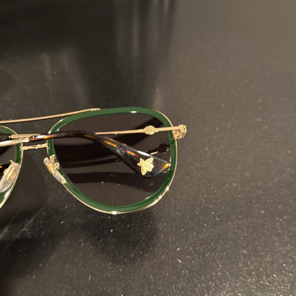 Gucci Sunglasses with Green and Gold Accents. WORN 2X - Picture 7 of 12